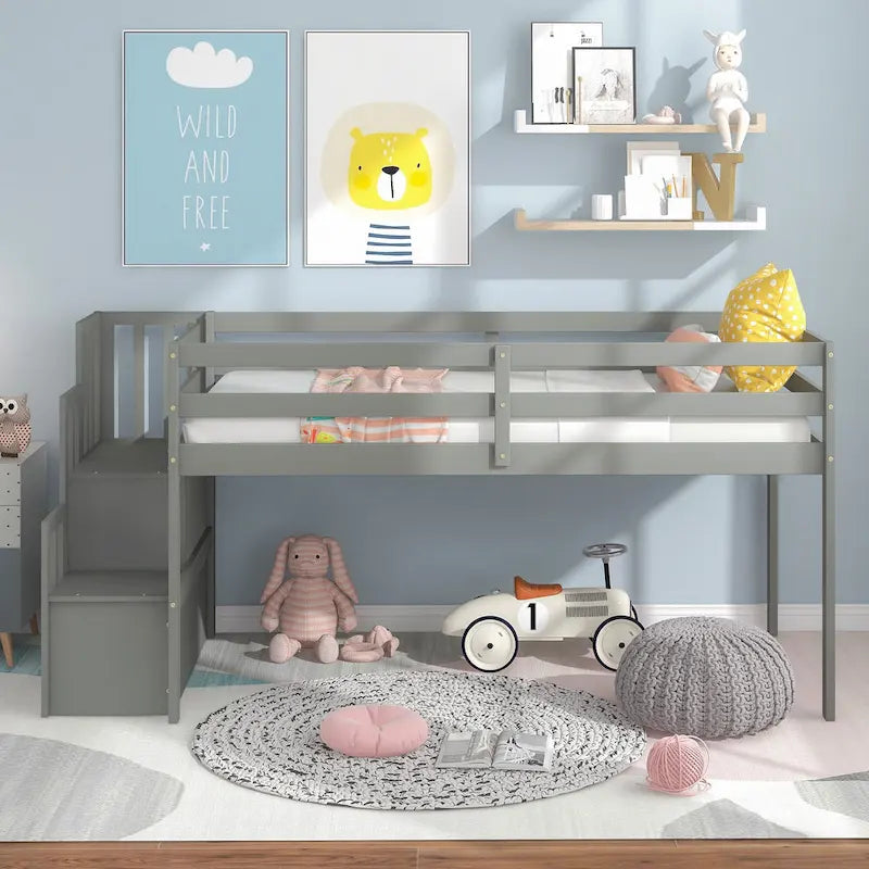 Cama alta de madera de pino tamaño twin con escalera y valla
