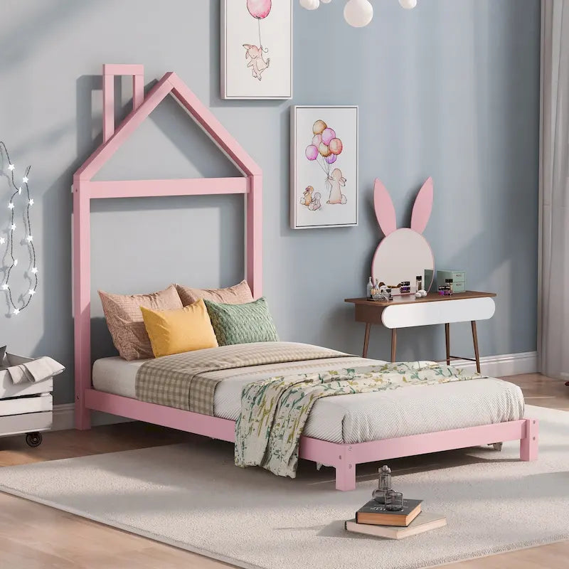 Cama de plataforma de madera individual con cabecero en forma de casa para niños
