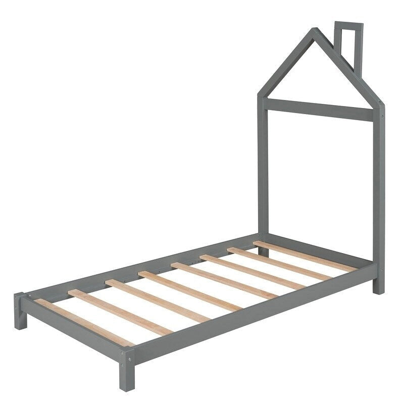 Cama de plataforma de madera individual con cabecero en forma de casa para niños